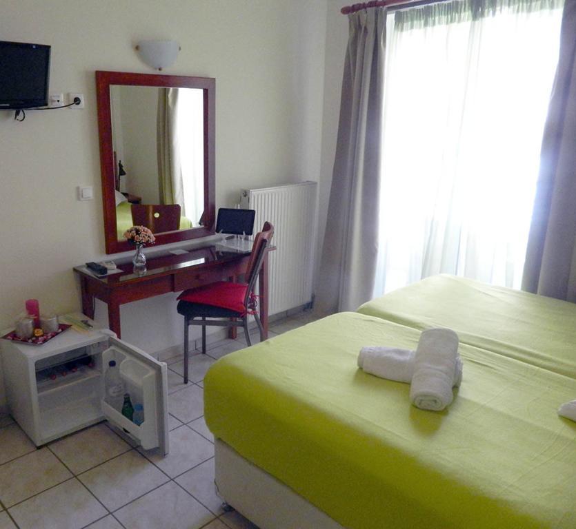 Peridromos Hotell Levádeia Rom bilde